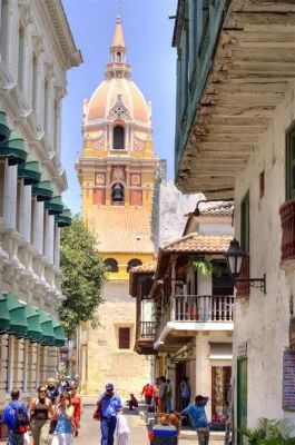 ¡Sumérgete en la Historia y la Naturaleza con la Catedral de San Pedro Claver en Santa Marta!