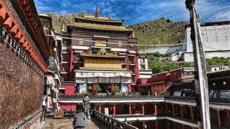 ¡Sumérgete en la historia tibetana en el Monasterio de Tashilhunpo!