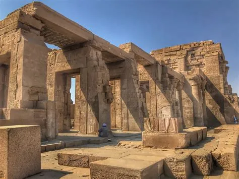 ¡El Templo de Kom Ombo, un homenaje arquitectónico al doble poder divino!